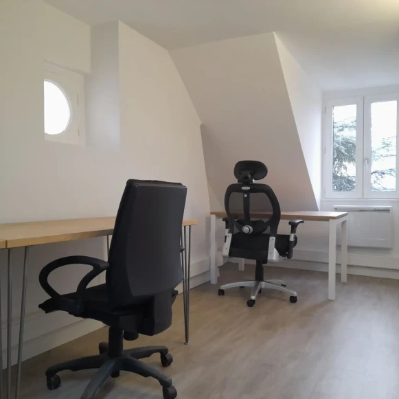 Bureau privé 12 m² 2 postes Location bureau Avenue d'Epremesnil Chatou 78400 - photo 11