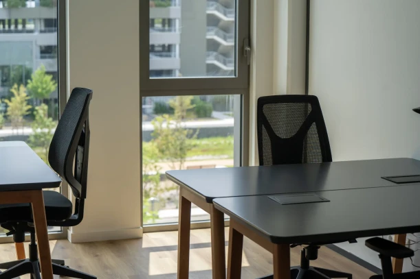 Bureau privé - 33700 - 3 postes - 651€