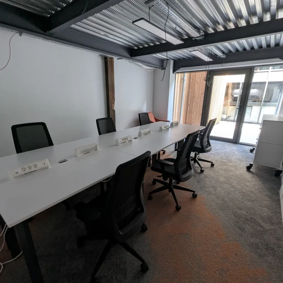 Bureau privé 22 m² 6 postes Location bureau Rue Succursale Bordeaux 33000 - photo 2
