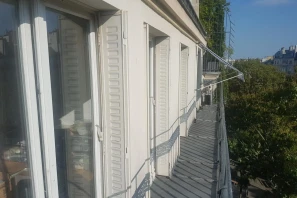 Bureau privé - 75010 - 7 postes - 2590€