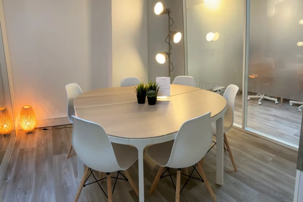 Bureau privé - 75008 - 10 postes - 3700€
