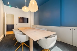 Jöro Rue de Châteaudun