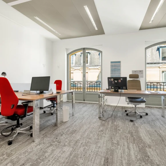 Espace indépendant 2 700 m² 240 postes Coworking Rue de Presbourg Paris 75016 - photo 1