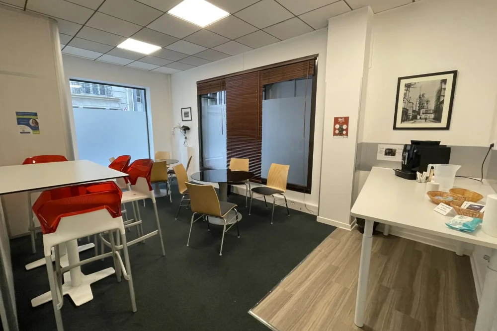 Bureau privé - 75010 - 1 poste - 1550€