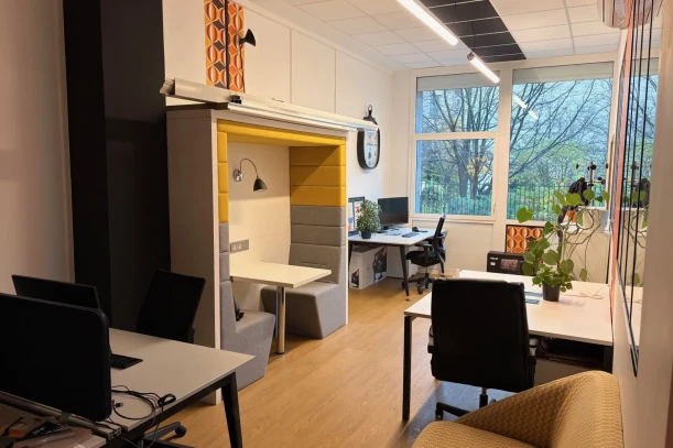 Open Space - 75012 - 3 postes - 290€