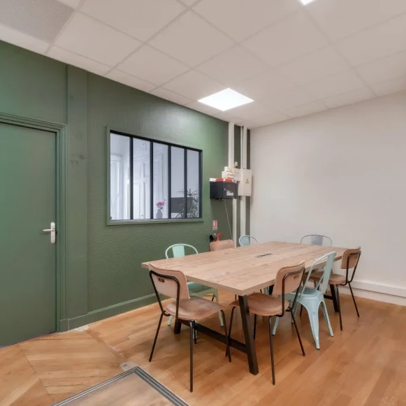 Espace indépendant 95 m² 12 postes Location bureau Rue de la République Lyon 69001 - photo 5