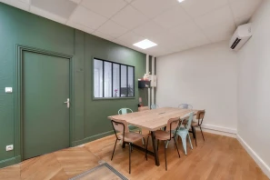 Espace indépendant - 69001 - 12 postes - 5200€