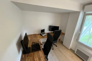 Bureau privé - 64200 - 5 postes - 200€