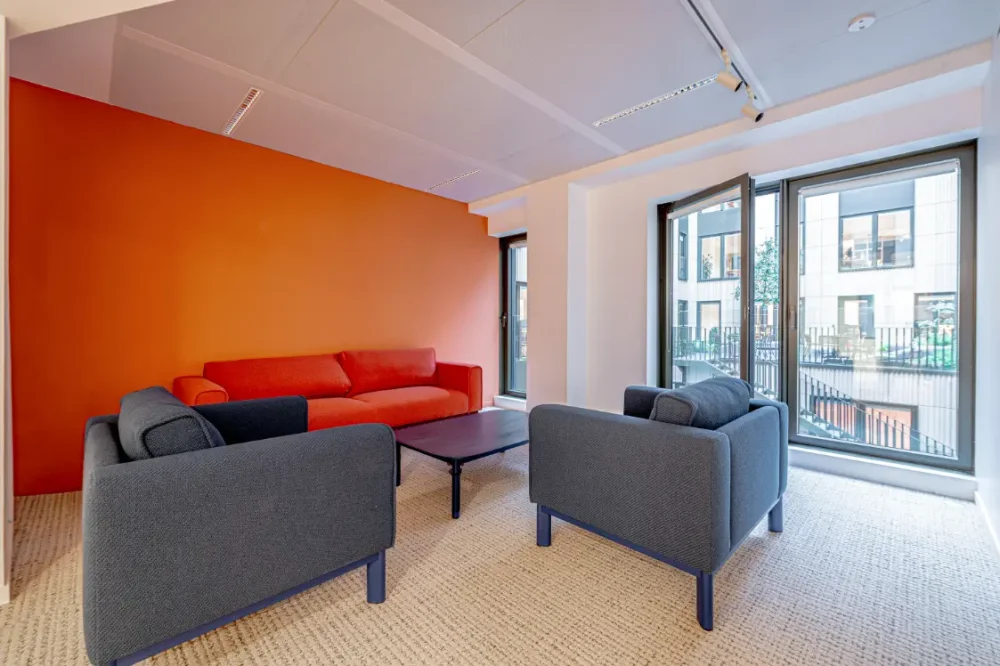 Espace indépendant - 75009 - 134 postes - 109880€