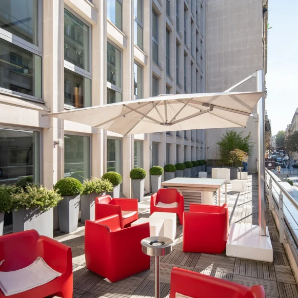 Bureau privé 38 m² 10 postes Location bureau Rue Quentin-Bauchart Paris 75008 - photo 7