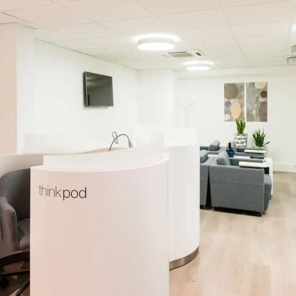 Bureau privé 12 m² 1 poste Coworking Rue Taylor Paris 75010 - photo 6