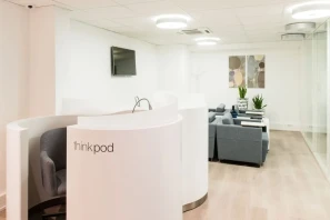 Bureau privé - 75010 - 1 poste - 376€