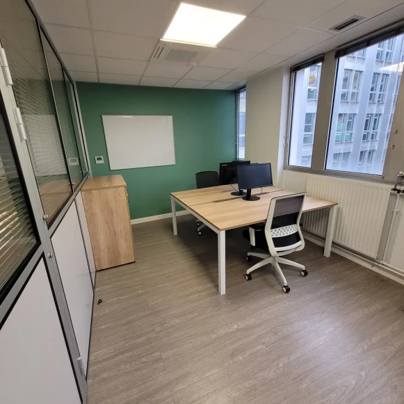 Bureau privé 25 m² 4 postes Location bureau Rue Albert Dennery Tours 37000 - photo 9