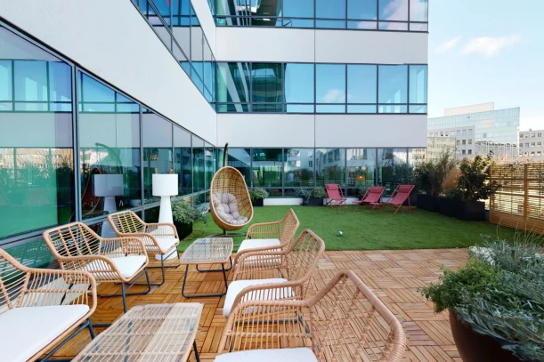 Bureau privé - 92700 - 2 postes - 765€