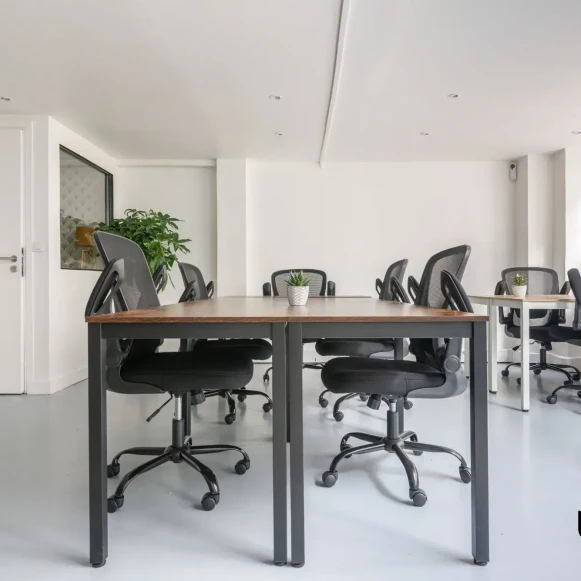 Espace indépendant 37 m² 8 postes Coworking Rue Oberkampf Paris 75011 - photo 2