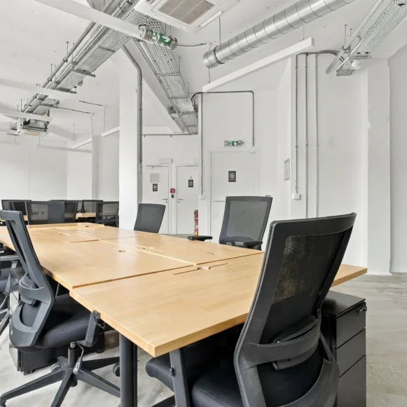 Espace indépendant 210 m² 36 postes Location bureau Boulevard Jules Ferry Paris 75011 - photo 4