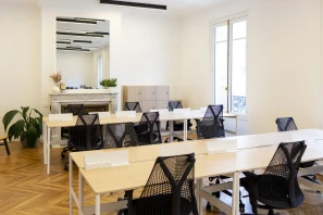 Open Space - 75008 - 4 postes - 350€