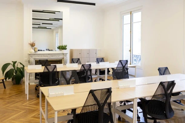 Bureau privé - 75008 - 24 postes - 20640€