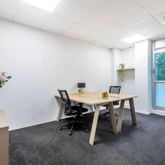 Bureau privé 11 m² 2 postes Location bureau Rue Jacques Daguerre Nantes 44300 - photo 2