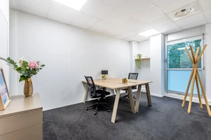 Bureau privé - 44300 - 2 postes - 801€