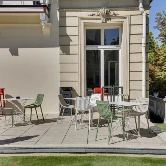 Bureau privé 220 m² 26 postes Coworking Rue Alphonse de Neuville Paris 75017 - photo 1