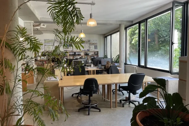 Open Space - 75013 - 8 postes - 300€