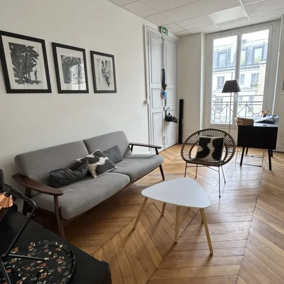 Bureau privé 35 m² 6 postes Location bureau Rue René Boulanger Paris 75010 - photo 3