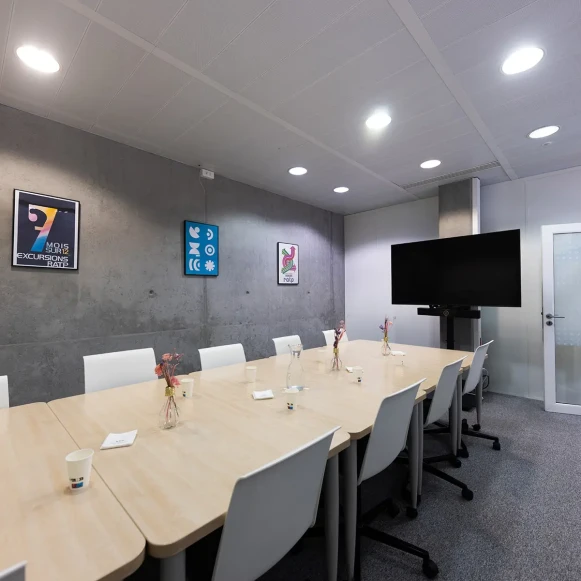 Bureau privé 25 m² 6 postes Location bureau Rue Philidor Paris 75020 - photo 3