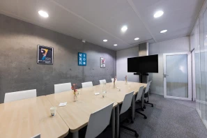 Bureau privé - 75020 - 49 postes - 25137€