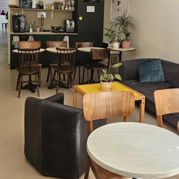Bureau privé 20 m² 6 postes Location bureau Avenue Daumesnil Paris 75012 - photo 7