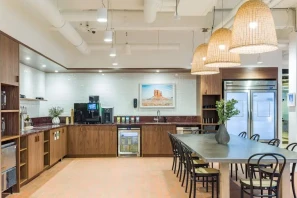 Bureau privé - 75008 - 4 postes - 4200€