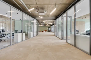 Bureau privé - 13290 - 10 postes - 5433€