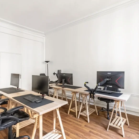 Espace indépendant 138 m² 24 postes Location bureau Rue du Faubourg Poissonnière Paris 75010 - photo 3
