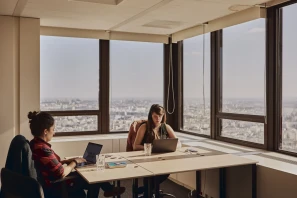 Bureau privé - 75015 - 3 postes - 1950€