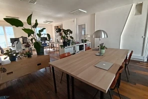 Open Space - 75002 - 3 postes - 330€