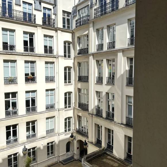 Espace indépendant 100 m² 12 postes Location bureau Rue Saint-Georges Paris 75009 - photo 6