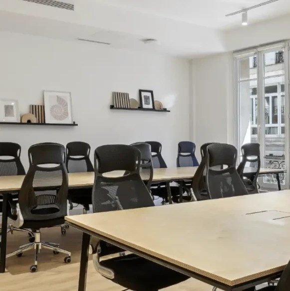 Espace indépendant 190 m² 28 postes Coworking Rue de Saint-Pétersbourg Paris 75008 - photo 6