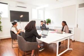 Bureau privé - 13002 - 5 postes - 1080€