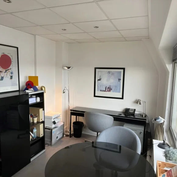 Bureau privé 11 m² 1 poste Location bureau Avenue Myron Herrick Paris 75008 - photo 2