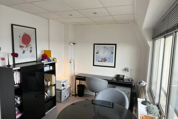 Bureau privé - 75008 - 1 poste - 600€