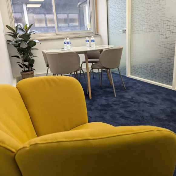 Bureau privé 20 m² 4 postes Location bureau Avenue Joannès Masset Lyon 69009 - photo 2
