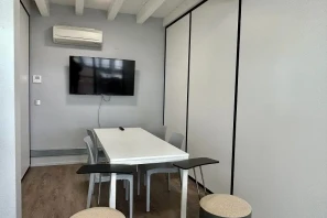 Bureau privé - 69007 - 8 postes - 2000€