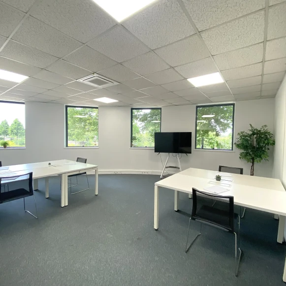 Bureau privé 34 m² 6 postes Location bureau Rue Pereire Saint-Germain-en-Laye 78100 - photo 1