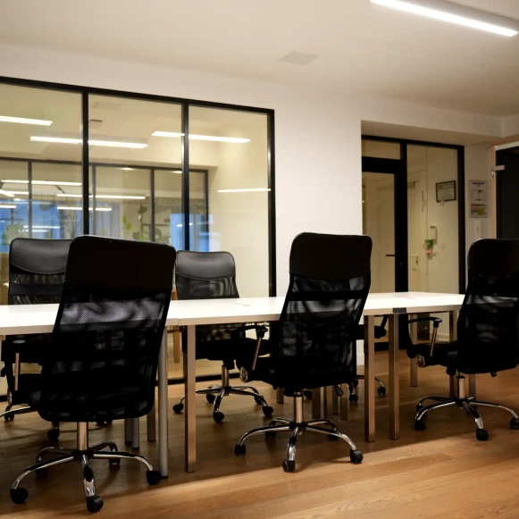 Open Space  6 postes Coworking Rue du Faubourg Montmartre Paris 75009 - photo 1