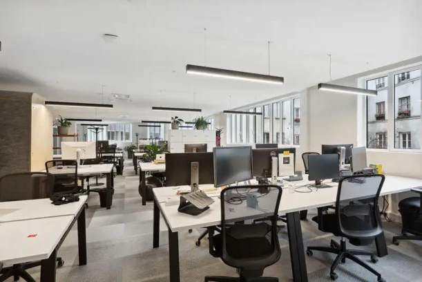 Espace indépendant - 75010 - 80 postes - 41500€