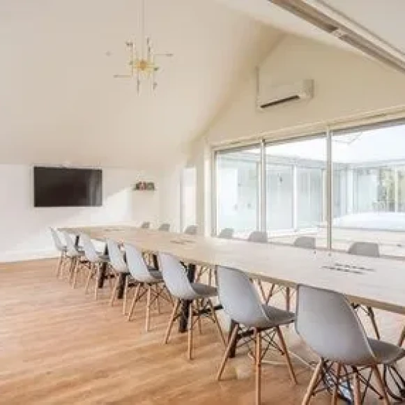 Bureau privé 220 m² 40 postes Location bureau Rue du Faubourg Saint-Denis Paris 75010 - photo 2