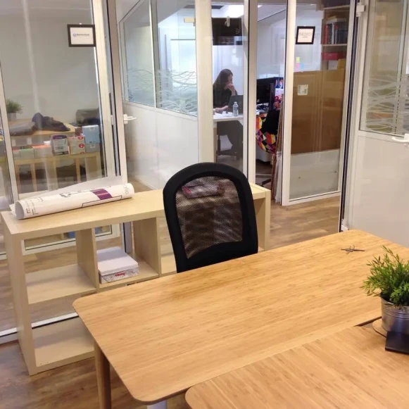 Bureau privé 12 m² 3 postes Coworking Rue Cardinet Paris 75017 - photo 7