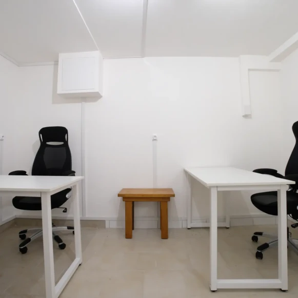 Bureau privé 10 m² 2 postes Coworking Rue de Château Villeneuve-Saint-Georges 94190 - photo 2