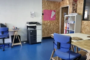 Open Space - 33130 - 3 postes - 250€