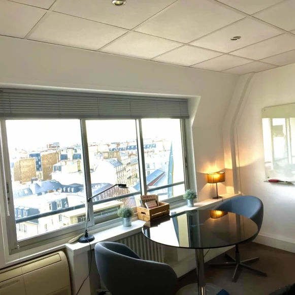 Bureau privé 15 m² 2 postes Coworking Avenue Myron Herrick Paris 75008 - photo 3